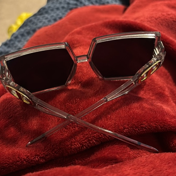 Stylish Square Sunglasses - Picture 4 of 10
